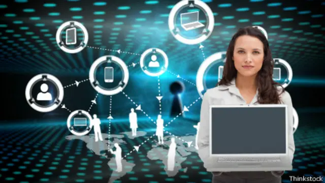 Uno de los grandes sueños tecnocráticos es transformar la sociedad con cada máquina de comunicación nueva.