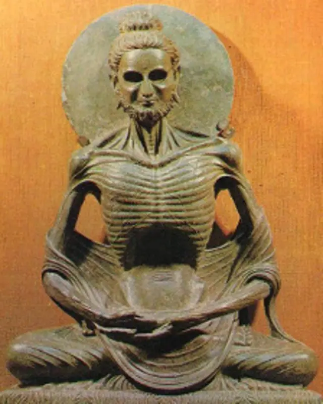 مجسمے کی مکمل تصویر