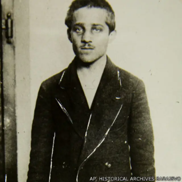 आर्चड्यूक फ़र्डिनेंट और उनकी पत्नी डचेस सोफ़ी