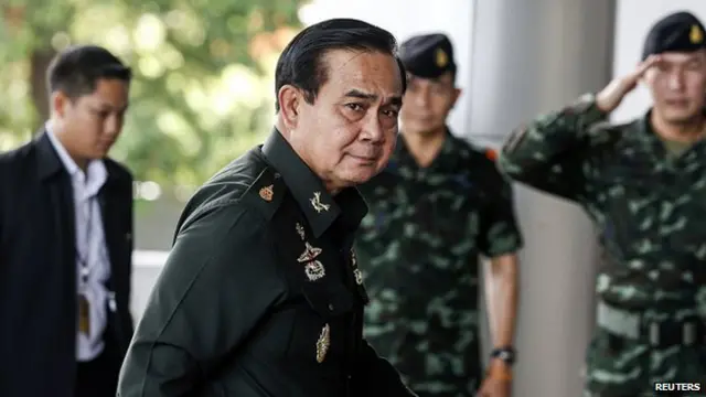 ينفي الجنرال برايوث تشان اوتشا رئيس المجلس العسكري ما يقال عن تواطئه مع المعارضة