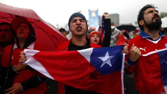 سخت مقابلے کے بعد پنلٹیز پر ہارنے سے چلی کی شائقین بےحد مایوس ہوئے۔