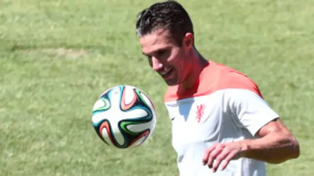 رابن وان پرسي د هالنډ تکړه بریدګر لوبغاړی دی