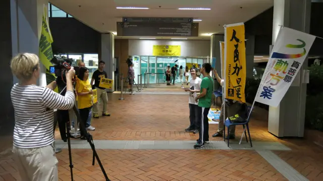 香港大学“占领中环”民间全民投票票站（BBC中文网图片29/6/2014）