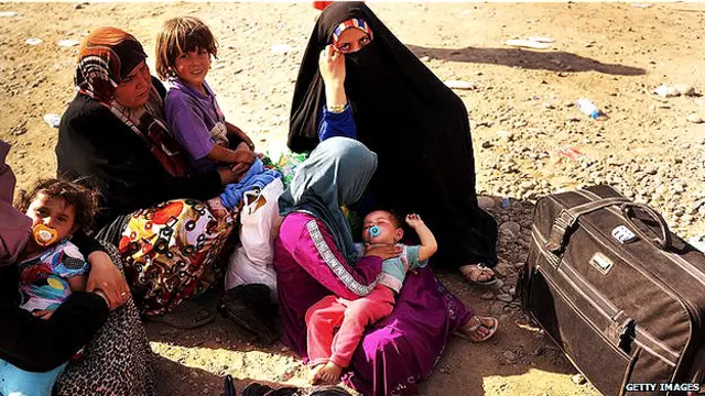 Phụ nữ và trẻ em phải rời bỏ nhà cửa do chiến sự ở Iraq