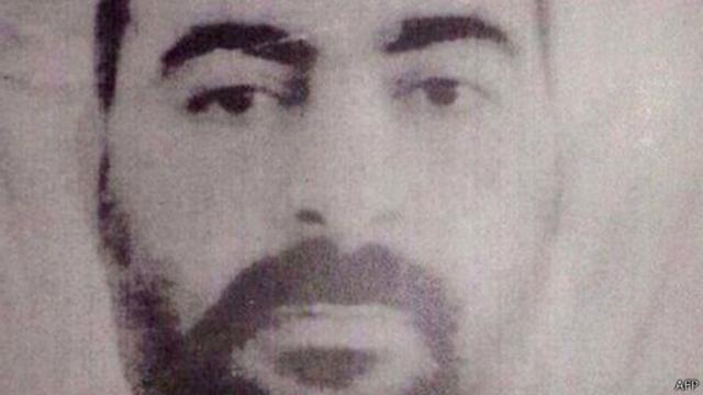 نشرت وزارة الداخلية العراقية هذه الصورة لأبي بكر البغدادي، زعيم تنظيم الدولة الإسلامية، في يناير/كانون الثاني 2014 

