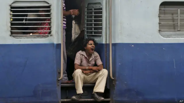 प्रवासी