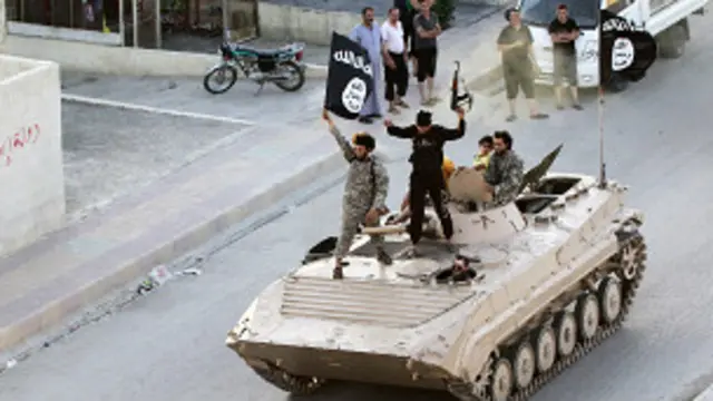 راز یاغیانو هم د تکریت په شمال کې پر یوې پوځې اډې برید کړی. 