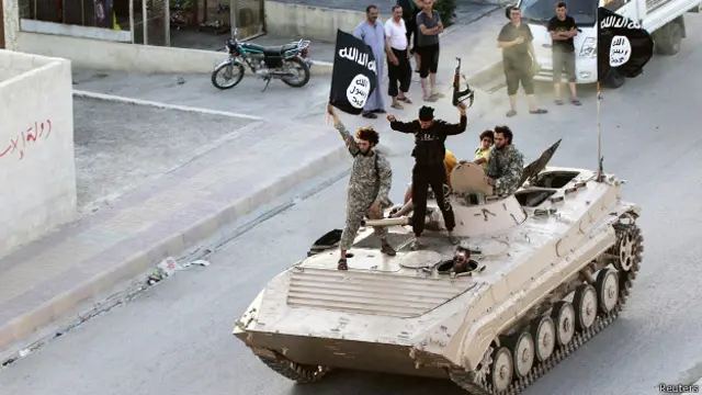 داعش نے عراق اور شام کے بعض حصوں میں خلاف قائم کرنے کا اعلان کر دیا ہے