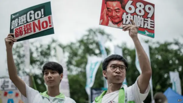 Dua pria di Hong Kong 