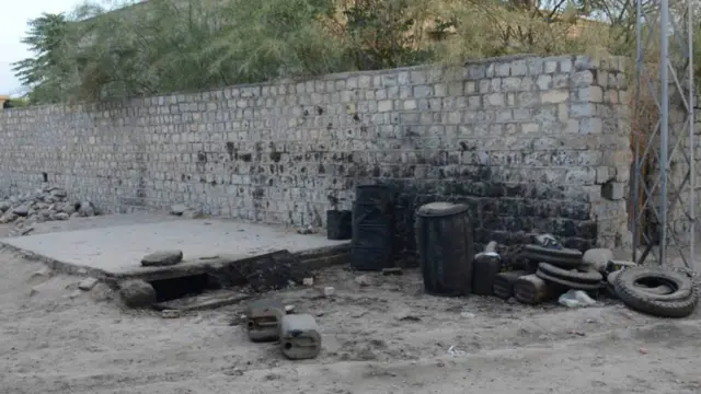 فیکٹری شمالی وزیرستان میں قائم تھی اور یہاں سے شدت پسندوں کو دہشت گردی کی وارداتیں کرنے کے لیے دیسی ساخت کے بم مہیا کیے جاتے تھے۔