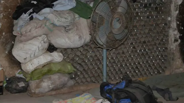 فیکٹری میں ٹینکوں کے خلاف استعمال ہونے والی بارودی سرنگیں بھی بنائی جاتی تھیں اور دس تیار سرنگیں بھی پکڑی گئیں۔