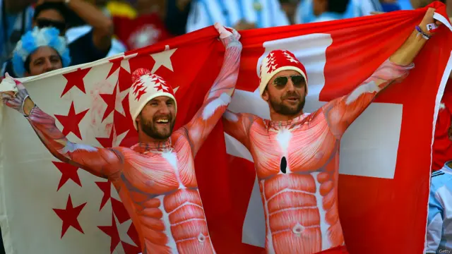 یہ دونوں ٹیمیں ورلڈ کپ میں صرف ایک بار 1966 میں مدِمقابل آئی تھیں اور ارجنٹائن نے یہ میچ بھی دو گول سے جیتا تھا۔