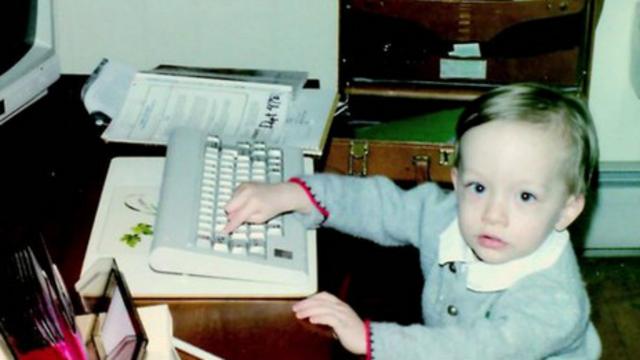 Houston se inició en la computación a muy temprana edad.
