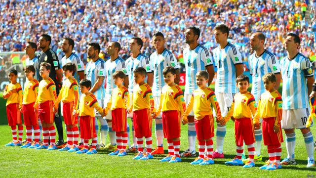 ارجنٹائن کی ٹیم اپنے گذشتہ چھ ورلڈ کپ مقابلوں میں صرف ایک بار 1994 میں رومانیہ کے ہاتھوں شکست کے بعد ناک آؤٹ راؤنڈ سے باہر ہوئی ہے۔