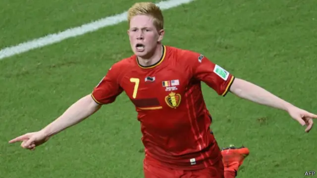 Bàn thắng của De Bruyne là kết quả của hàng loạt pha công thành mạnh mẽ của Bỉ.