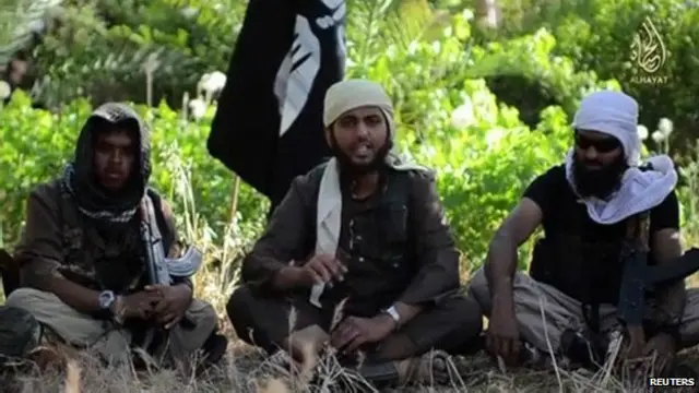 Dua saudara Aseel, yaitu Reyaad Khan, Nasser Muthana, dan warga Inggris lainnya telah berada di Suriah.