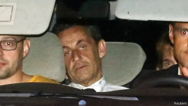 ساركوزي متهم بالحصول على 50 مليون يورو بصورة غير شرعية من الزعيم الليبي السابق معمر القذافي