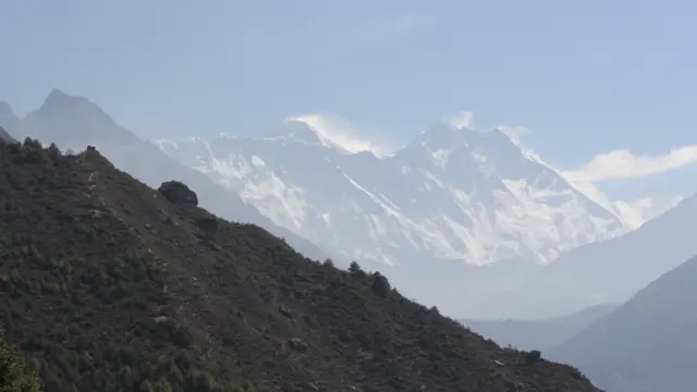 एवरेस्ट की शानदार चोटी