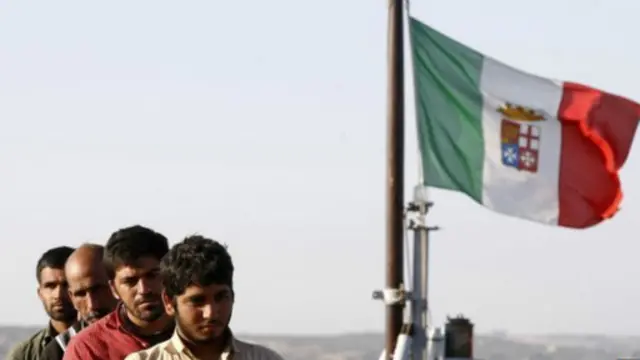 يقول مسؤولون إن احد ازدياد اسباب المهاجرين هو استمرار عدم الاستقرار السياسي في ليبيا