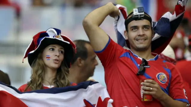 Pendukung setia Kosta Rika bakal kesulitan mencari jersey timnasnya, saat ini.