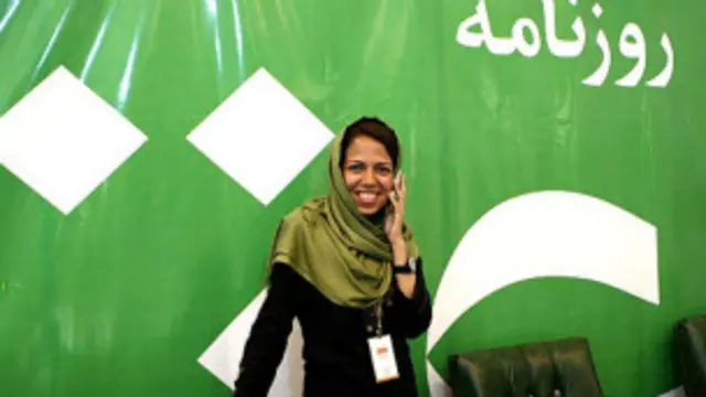 اوایل خرداد امسال، صبا آذرپیک، رونامه نگار حوزه مجلس روزنامه اعتماد، بازداشت شد