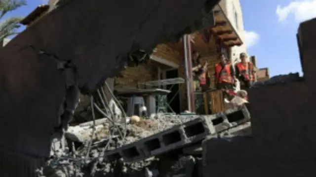 راکت های حماس در بخش های جنوبی اسرائیل خسارت هایی به بار آورده است