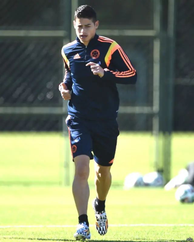 برازیل کو سیمی فائنل میں پہنچنے کے لیے کولمبیا کو ہرانا ہوگا۔ کولمبیا کی ٹیم میں جیمز روڈریگز شامل ہیں جو ابھی تک ٹورنامنٹ میں سب سے زیادہ گول سکور کر چکے ہیں۔