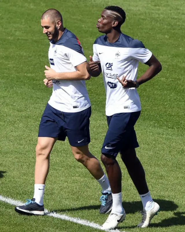 فرانس کی ٹیم کی جیت کا انحصار سٹرائیکر کریم بنزیما اور مڈفیلڈر پاؤل پوگبا کی کارکردگی پر ہو گا۔