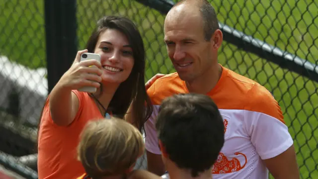 ہالینڈ کے سٹرائیکر آئین روبن نے ایک انتہائی متنازع پنلٹی حاصل کر کے میکسیکو کو ٹورنامنٹ سے باہر کر دیا تھا، لیکن کیا وہ اپنی ٹیم کو آگے لے جا سکتے ہیں۔