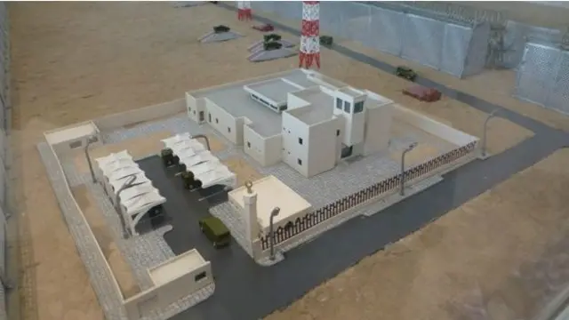 سعودی عرب اور عراق کی درمیانی سرحد پر لگی ہوئی رکاوٹیں اور خار دار تاریں لگی ہوئی ہیں