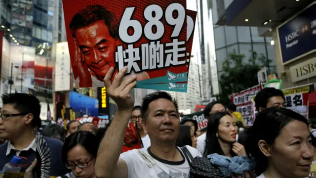 佔中一方提醒特首梁振英獲選的得票更少，只由689票選出。