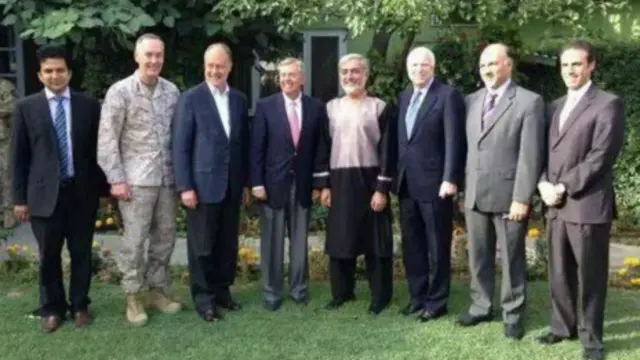 د عبدالله عبدالله ټاکنیزې ډلې د ټاکنو له کمیسیونونو سره پرېکون اعلان کړی و.