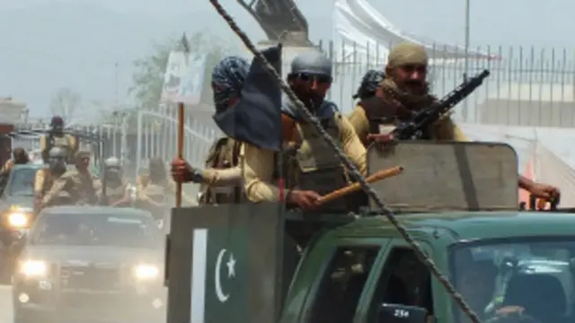 شمالی وزیرستان کے تقریباً تمام قبائلی علاقہ چھوڑ چکے ہیں اور اب اگر کوئی پیچھے بچا ہے تو وہ اپنی جان کو خطرے میں ڈال رہا ہے: پاکستانی فوج