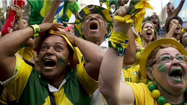 Empate sem gols, vitória folgada contra Camarões e o sufoco contra o Chile; veja como a seleção se saiu nesta Copa