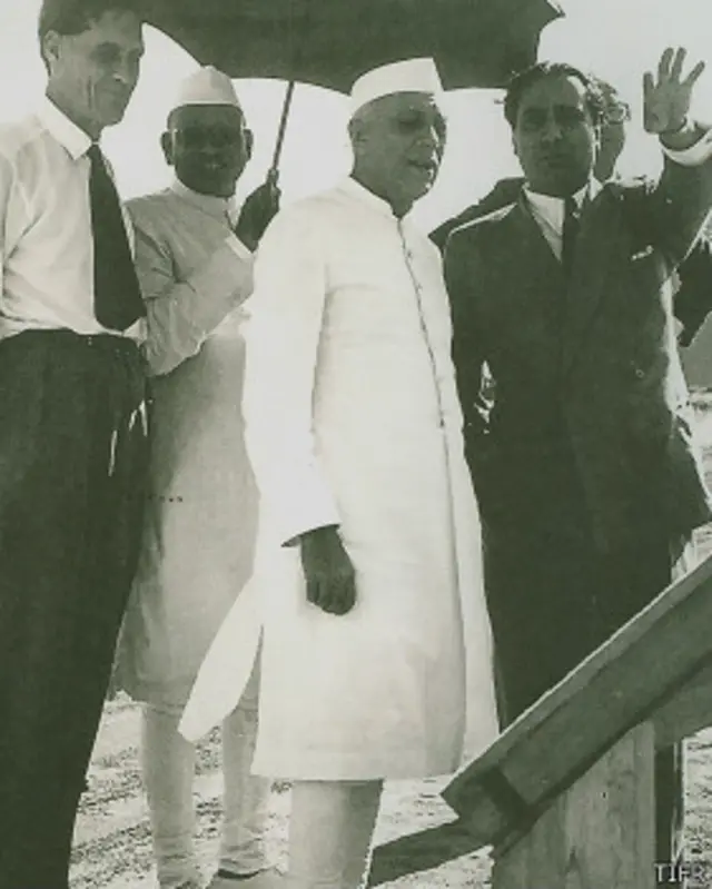 होमी भाभा, जवाहरलाल नेहरू