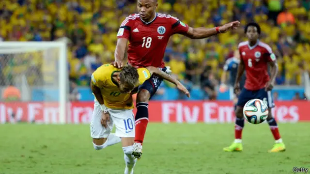 Brazil sẽ đá bán kết hôm thứ Ba mà không có cầu thủ chơi sáng tạo nhất trong đội hình - Neymar.