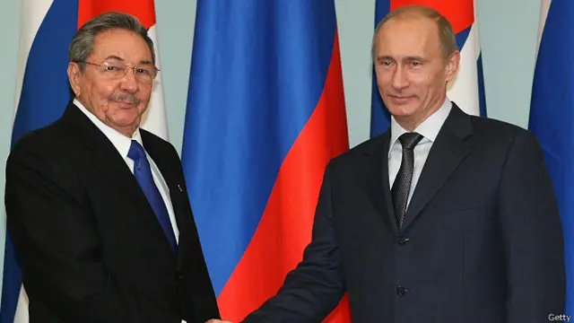 Raúl Castro y Vladimir Putin en 2009
