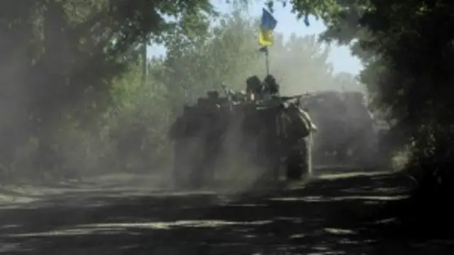 Украина армияси Словянск шаҳри кириш-чиқиш йўлларини назорат қилмоқда