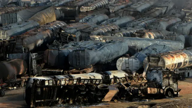 آتش‌سوزی که جمعه شب آغاز شده بود، تا ظهر شنبه ادامه داشت.