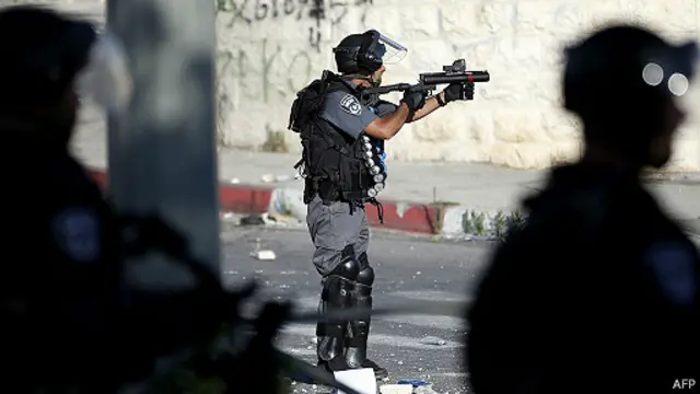 يرى فلسطينيون أن قتل أبو خضير جاء ثأرا للمستوطنين الثلاثة