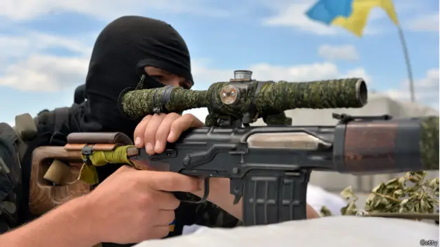 Український військовий на блокпосту під Слов'янськом