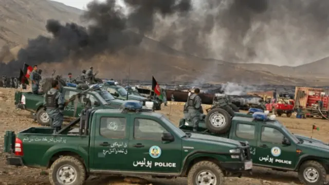 موټروانان وايي، پولیس او د اوروژنې ټیم ایله ګهیځ ور ورسېد.