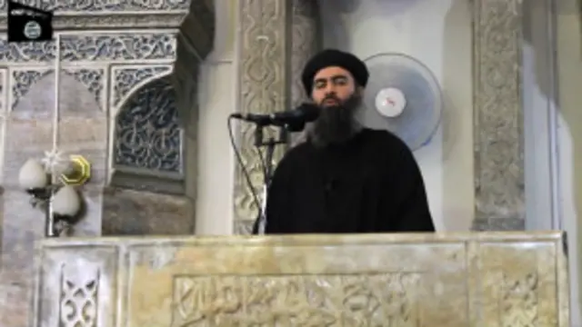 د داعش ډلې مشر په خپله لومړنۍ وینا کې له مسلمانانو غوښتنه وکړه چې د ده بیعت دې وکړي. 