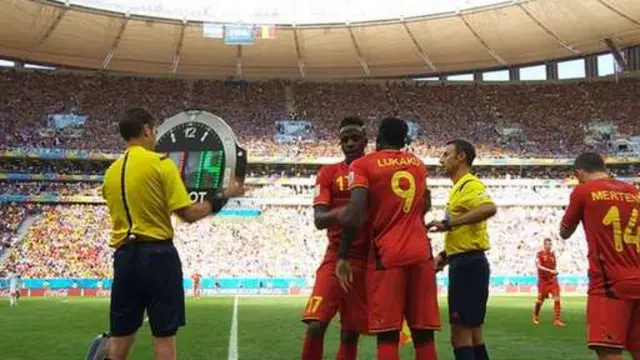 Lukaku được đưa vào ở giữa hiệp hai với hy vọng ghi bàn gỡ hòa cho Bỉ.