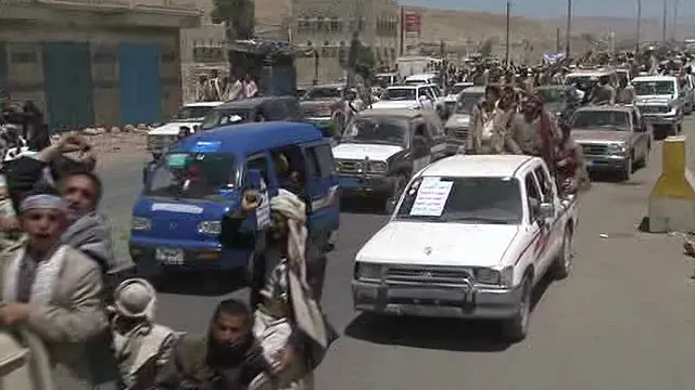 مسيرة لانصار الحوثيين في اليمن 