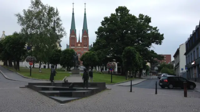 El centro de la ciudad de Skien, en Noruega. Los Vásquez vivían en Gulset, un suburbio en el noroeste de la ciudad.