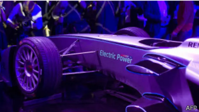 Los organizadores buscan impulsar el desarrollo de vehículos eléctricos para promover y acelerar su popularidad.