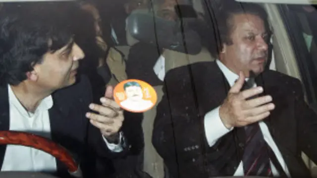 یہ سوال بھی اٹھ رہا ہے کہ جس وزیرِ اعظم کا وزیرِ داخلہ اس کے کنٹرول میں نہیں تو پھر کس کے کنٹرول میں ہے