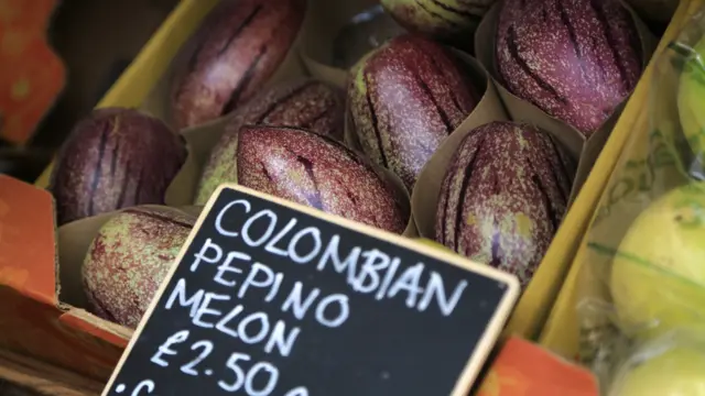 远到而来的水果成为场内亮点之一。