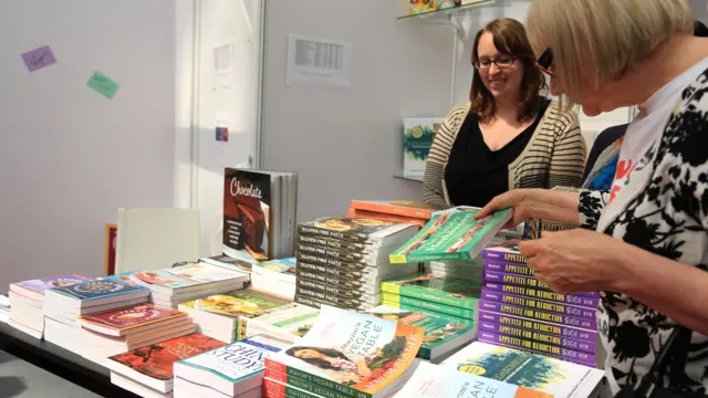 如果打算回家尝试素食生活，烹饪书一定是最佳选择。尽管本次展览已经结束，但10月还会在利物浦举行。